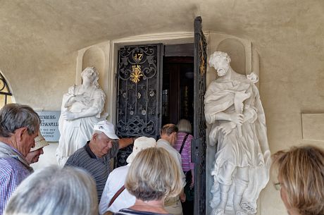 Eingang in die Bergkapelle